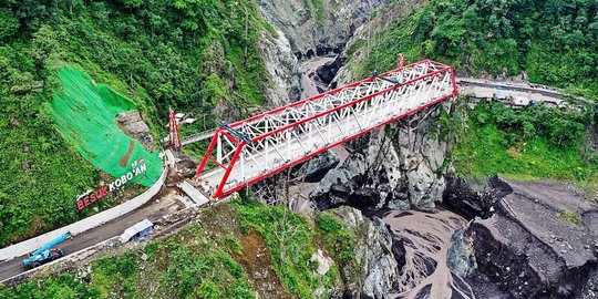 Hancur Diterjang Erupsi Semeru, Jembatan Gladak Perak Kini Bisa Dilintasi Pemudik