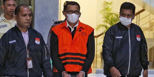 KPK Geledah Kantor Dan Rumah Dinas Bupati Kepulauan Meranti