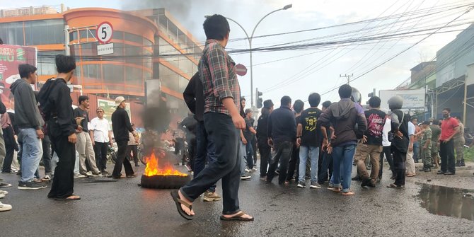 Demo Tolak UU Ciptaker di Sulsel dan Jambi Berujung Ricuh