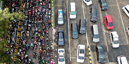 Mulai Ramai Pemudik Naik Motor, Ini Check Point di Jalur Perbatasan DKI Jakarta
