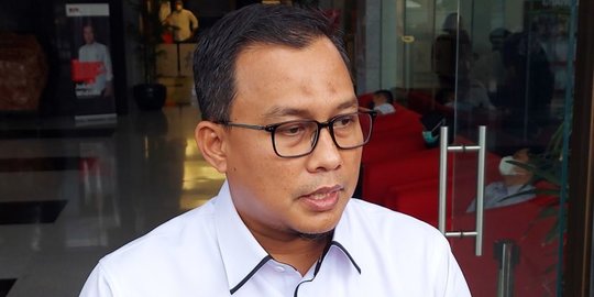 Ponsel Pimpinan dan Pegawai KPK Diretas