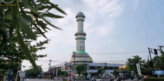 Mengunjungi Masjid Agung Tertua di Kendal, Rumah Para Santri Kalong