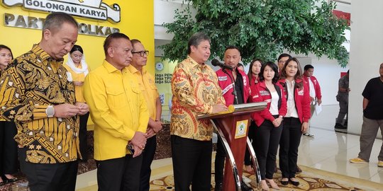 Bertemu PSI, Ketua Umum Golkar Sebut Koalisi Besar Semakin Relevan