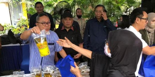 Bantu Masyarakat, Mendag Buka Pasar Murah di Cilincing dan Pulo Gadung