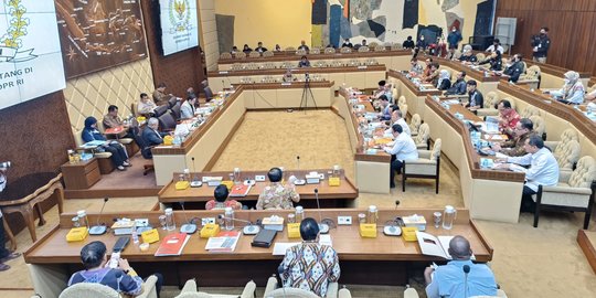 DPR dan Pemerintah Setujui RPKPU tentang Pencalonan DPR, DPRD & DPD