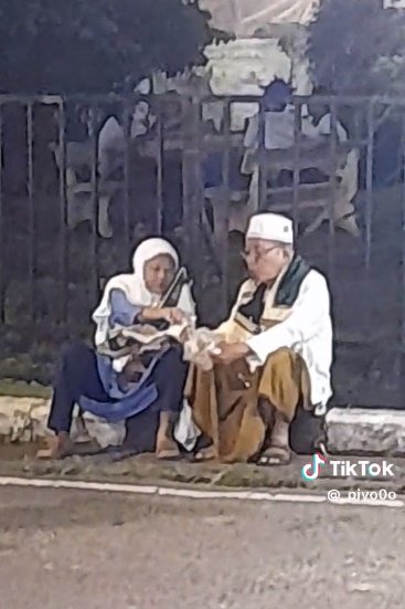 kakek nenek romatis