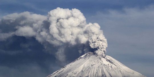 Gerhana Bulan Bisa Jadi Petunjuk Letusan Gunung Berapi di Bumi