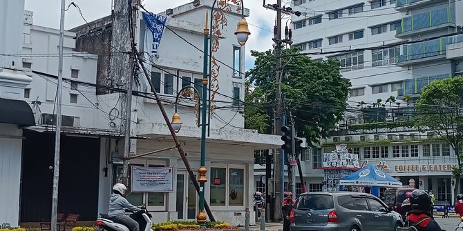 Disegel Polisi, Gedung Kembar Rajabaly Kayutangan Malang 'Terseret' Kasus Wahyu Kenzo