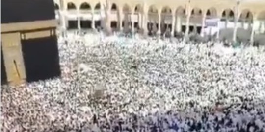 Potret Suasana Masjidil Haram saat Ramadhan 2023, Dipenuhi Jamaah Umrah