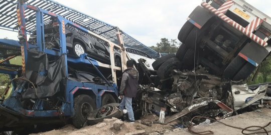 8 Kendaraan Tabrakan di Tol Semarang-Solo, 8 Orang Meninggal Dunia