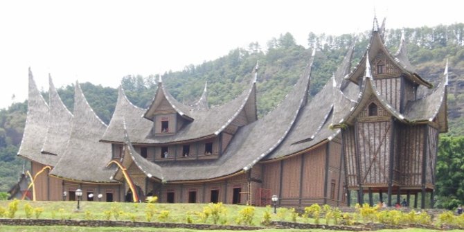 Mengulik Rumah Gadang dari Sumatra Barat, Tahan Gempa dan Punya Desain Unik
