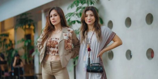 Awet Muda, Ini Deretan Potret Artis Wanita Bareng Putrinya Justru Bak Kakak Adik