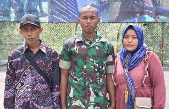 anak kuli bangunan asal lamongan dilantik jadi prajurit tni ad