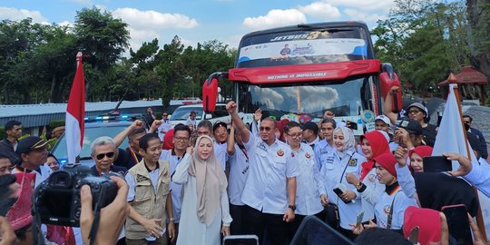 Dipimpin Fadli Zon, Ikatan Keluarga Minangkabau Lepas Mudik Basamo dari Kawasan DPR