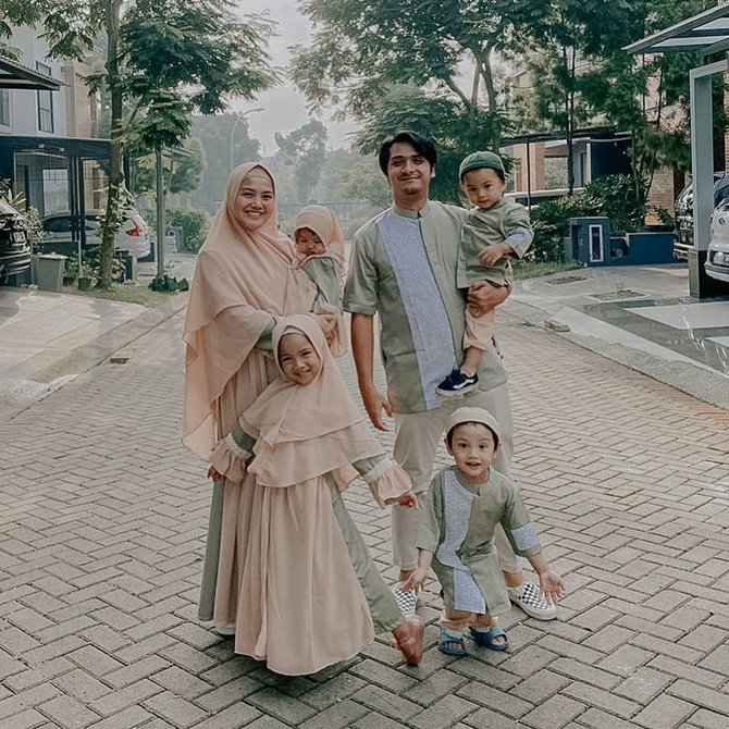 keluarga ricky harun
