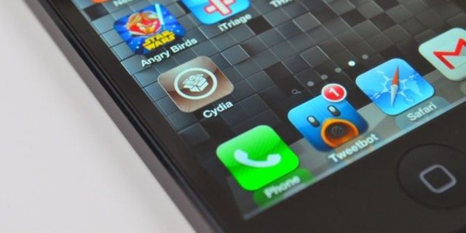 Selangkah dari Samsung, Rumor iPhone 15 Ultra Bakal Jadi Raja Zoom Baru?