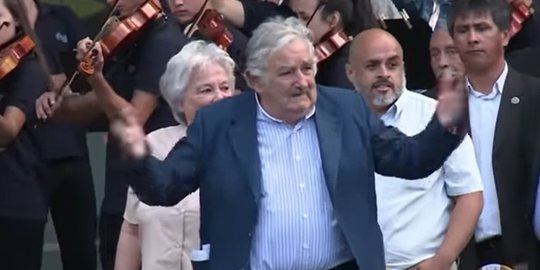 Melihat Kehidupan Sederhana Jose Mujica, Eks Presiden Termiskin di Dunia