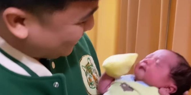 Billy Syahputra Tiba-tiba Umumkan Kelahiran Anak Pertama, Kapan Nikahnya?