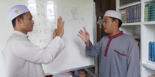 Merdeka Belajar ala Pesantren Jamhariyah, Beri Inklusivitas untuk Anak Tuli