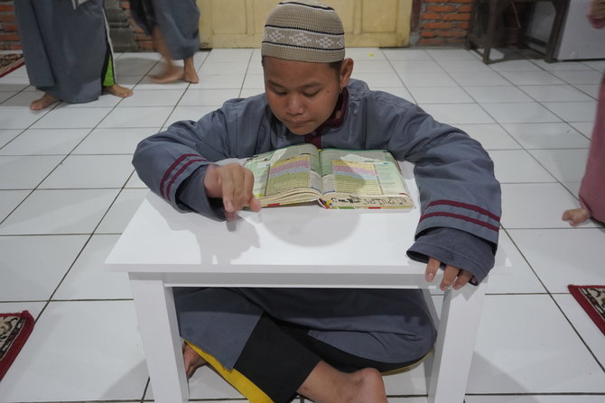 kegiatan belajar di pondok pesantren tunarungu tuli jamhariyah