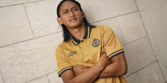 Resmi! Persija Boyong Bek Gondrong Timnas Indonesia U-22, Diperkenalkan dengan Joget Derago Tiktok Pakai Singlet