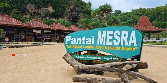 Melihat Keindahan Pantai Mesra, Pemandangannya Cantik Luar Biasa