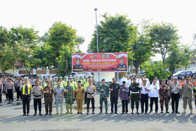 wawali kota pasuruan pimpin apel gelar pasukan ketupat 2023