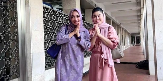 Bestie Banget, Potret Rieta Amilia & Desiree Tarigan Buka Bareng di Masjid Istiqlal