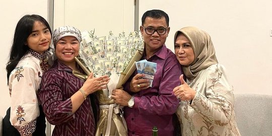 Potret Haji Faisal Ayah Fuji Ulang Tahun, Hadiah Dolar jadi Sorotan