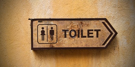 Pemudik Keluhkan Kondisi Toilet di Terminal Terpadu Merak: Kotor Banget