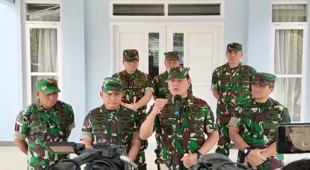 jerit quotkomandoquot prajurit luka ditembaki kkb papua depan panglima tni dan kasad