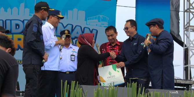 Gandeng Enesis, Kemenhub Bagikan 25.000 Paket Masker Hingga Hand Sanitizer ke Pemudik