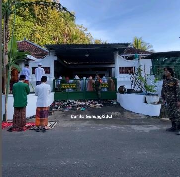 jemaah aolia laksanakan salat ied