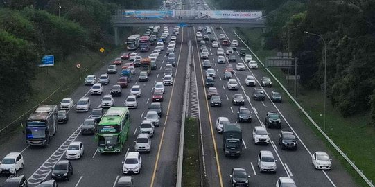 Kamis Malam, Tol Jakarta-Cikampek Terpantau Lancar