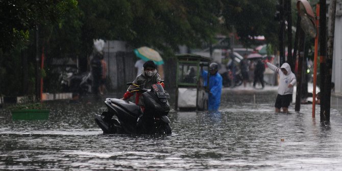 Prakiraan Cuaca BMKG: Mayoritas Kota Besar di Indonesia Hujan saat Idulfitri