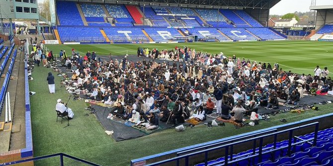 Klub Liga Inggris Bolehkan Lapangan Stadion untuk Salat Idulfitri