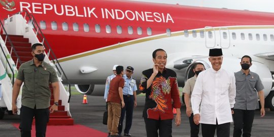 Ganjar Ungkap Isi Percakapan Dengan Jokowi Saat Satu Pesawat Menuju Solo