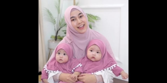 Deretan Artis ini Dikaruniai Anak Kembar, Terbaru Anisa Rahma