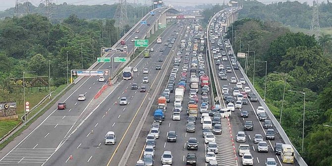 Jasa Marga Terapkan Contraflow KM 55 hingga KM 61 Tol Japek Arah Cikampek