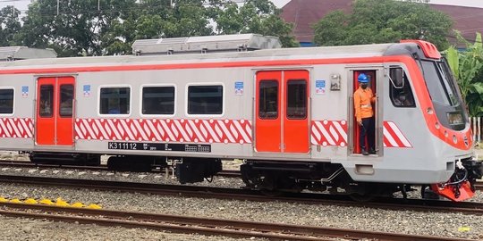 Ribuan Warga Solo dan Yogyakarta Naik KRL dan KA Prameks saat Lebaran