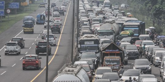 H+1 Lebaran, Pemudik Masih Ramai Lewati Jalur Puncak Bogor