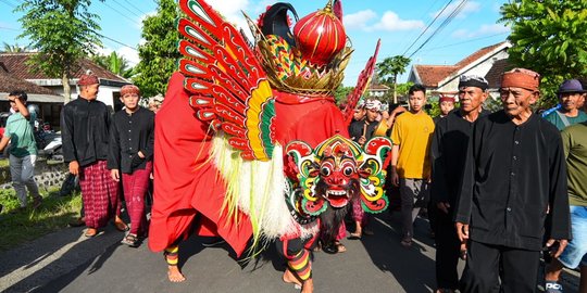 Lestarikan Adat, Barong Ider Bumi Berlangsung Meriah