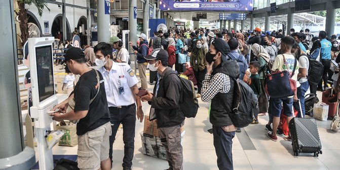 38.000 Penumpang Berangkat Mudik dari Stasiun Gambir dan Pasar Senen Hari Ini