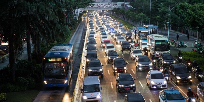 Pemprov DKI Bahas Pengaturan Jam Kerja Pegawai pada Pekan Kedua Mei