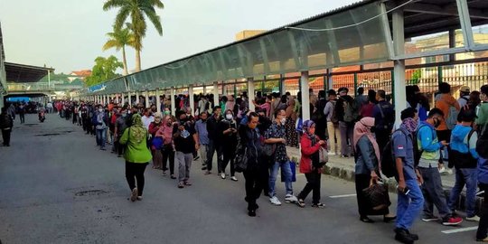 Penumpang KRL Mengular di Stasiun Bogor, KCI: Sudah Masuk Arus Balik