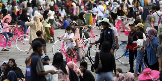 H+3 Lebaran, Warga Habiskan Waktu Liburan ke Kota Tua