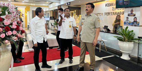 Usai Libur Lebaran, Menteri Hadi Tjahjanto Tinjau Pelayanan BPN Jakarta Barat