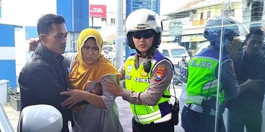 Cerita Polisi Belah Kemacetan Arus Balik, Bantu Evakuasi Ibu yang Akan Melahirkan