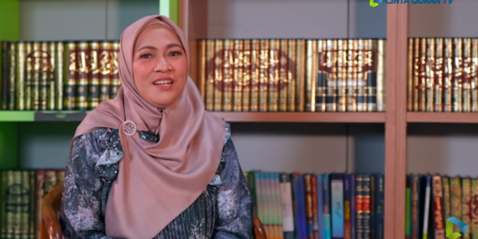 Tak Pernah Kehabisan Uang, Wanita ini Sering Berwakaf dan Sedekah Miliaran Rupiah