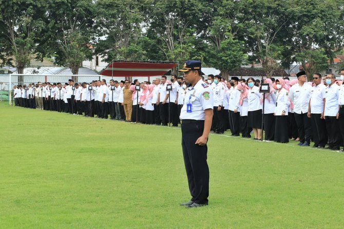 gus ipul pimpin apel pasca libur lebaran